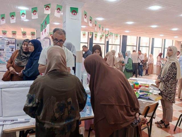 صور من نشاط المنظمة